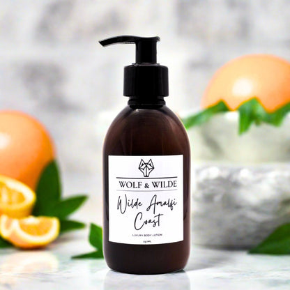 WOLF & WILDE "Wilde Amalfi Coast" Bodylotion vegan - Pumpspender mit Deko Orangen