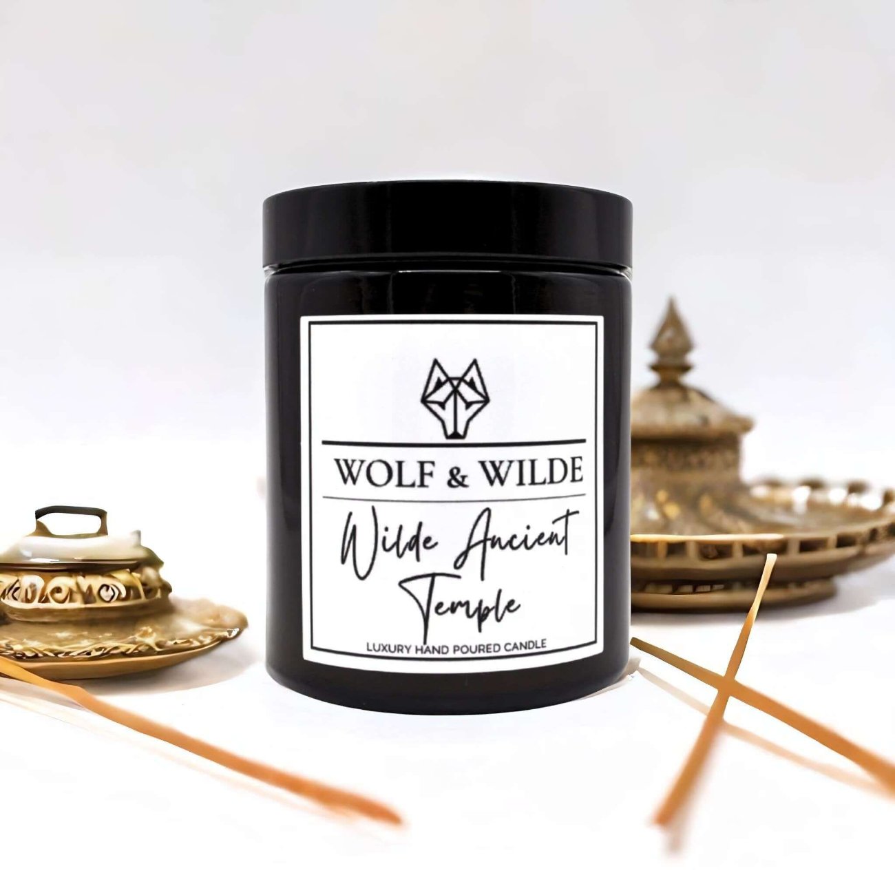 Wolf & Wilde Wilde Ancient Temple Aromatherapie Duftkerze im Glas Asien - Modbild Kerze mit asiatischen Accessoires