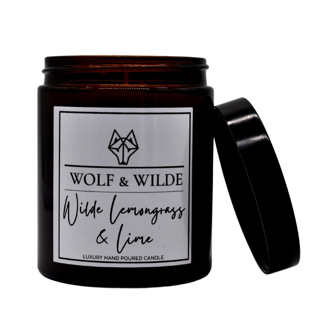 WOLF & WILDE Wilde Lemongrass & Lime Aromatherapie Duftkerze im Glas - Kerze mit Deckel offen