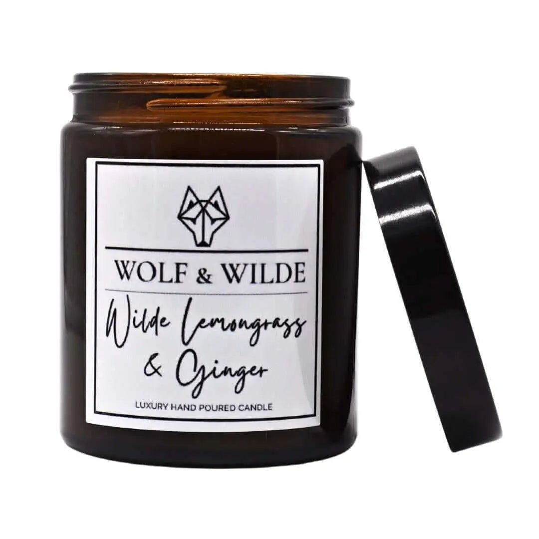 WOLF & WILDE Wilde Lemongrass & Ginger Handgemachte Duftkerze im Glas - Kerze mit Deckel offen